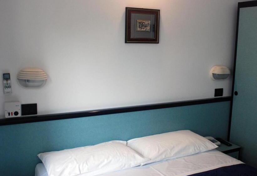 בית מלון כפרי Caravelle