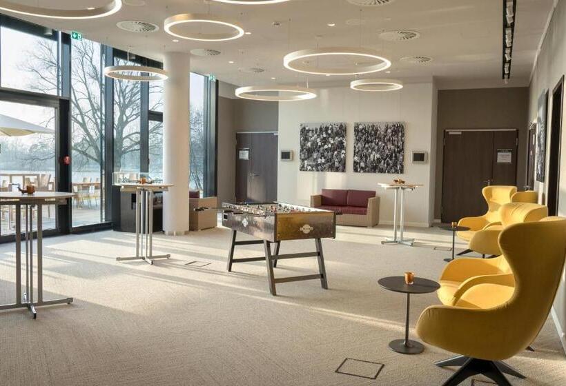 ホテル Courtyard By Marriott Wolfsburg