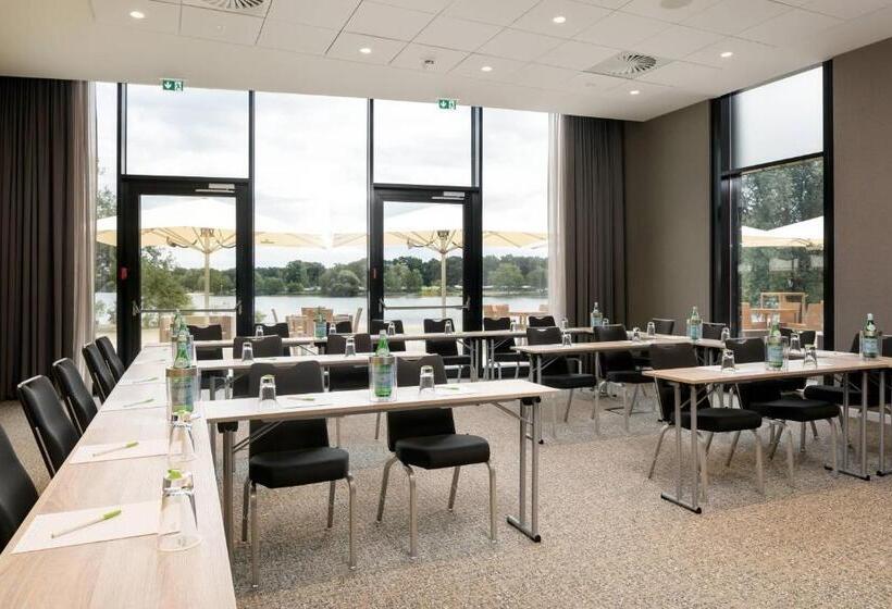 ホテル Courtyard By Marriott Wolfsburg