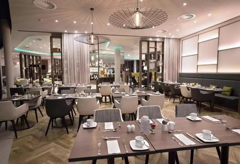 Hotelli Courtyard By Marriott Wolfsburg