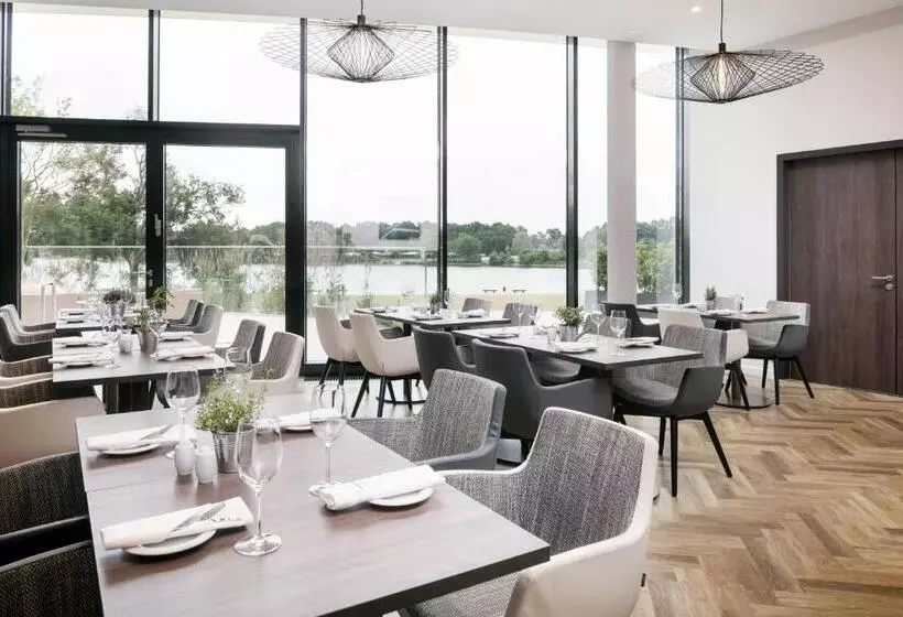 Hotelli Courtyard By Marriott Wolfsburg