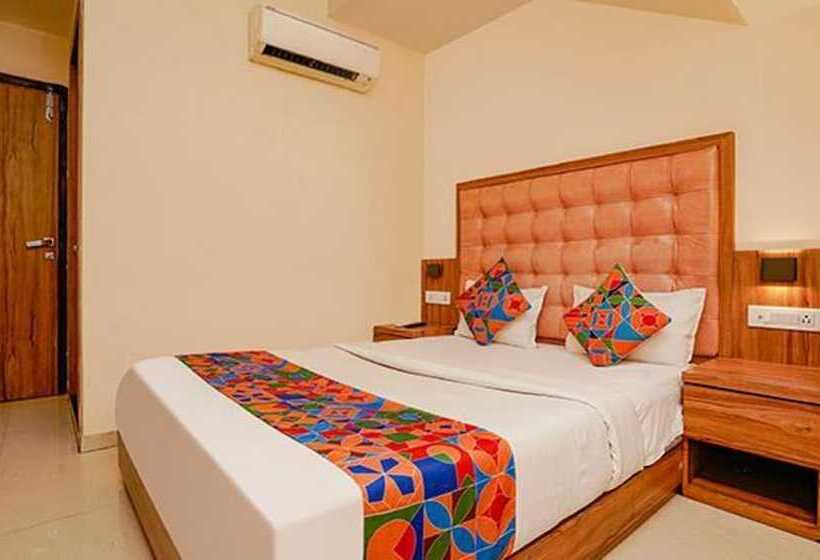 Hotel Fabexpress Emerald Inn