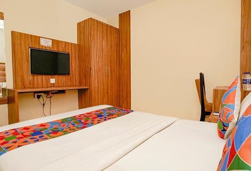 Hotel Fabexpress Emerald Inn