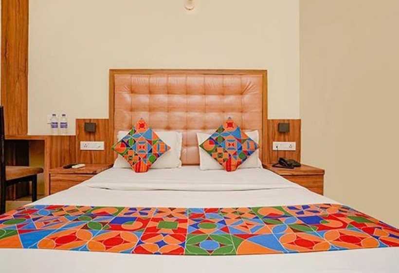 Hotel Fabexpress Emerald Inn