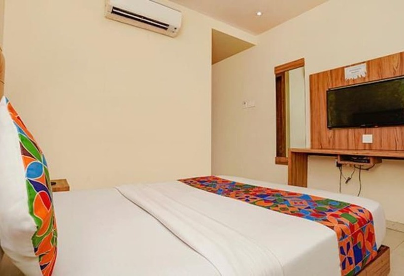 Hotel Fabexpress Emerald Inn