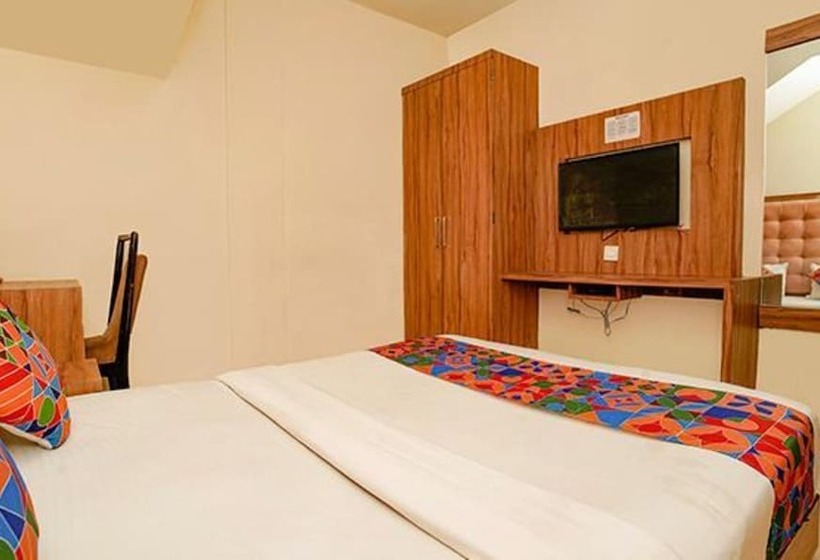 Hotel Fabexpress Emerald Inn