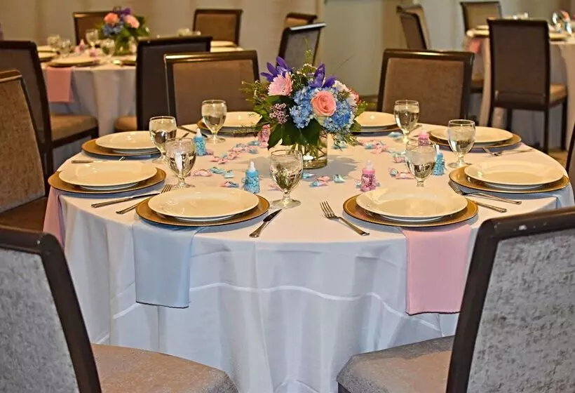 Hotelli Hilton Garden Inn Newtown Square Radnor