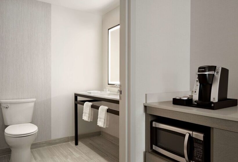 Отель Hilton Garden Inn Newtown Square Radnor