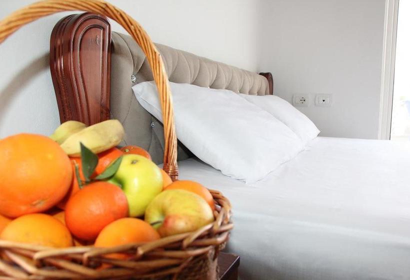 Отель Relax Apartments Ksamil