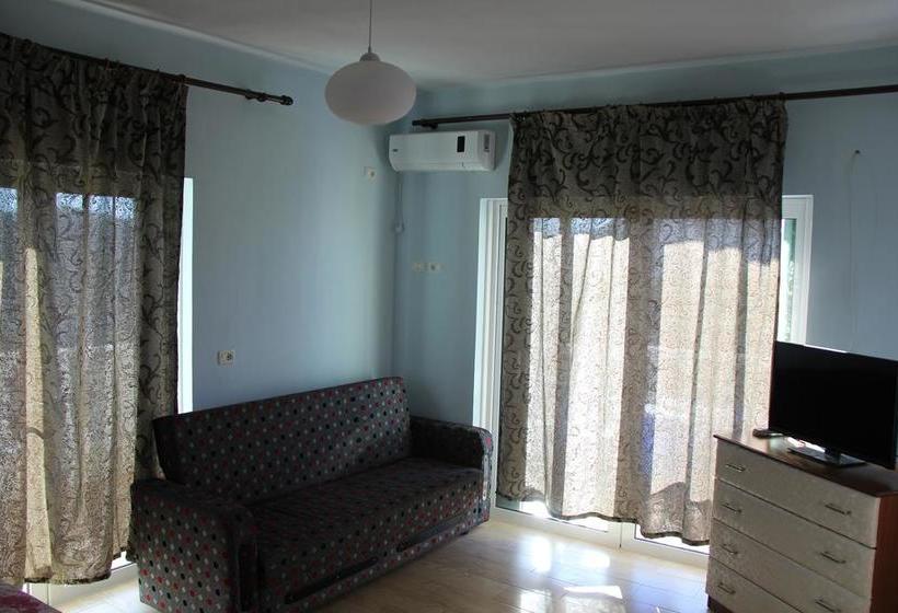 Отель Relax Apartments Ksamil