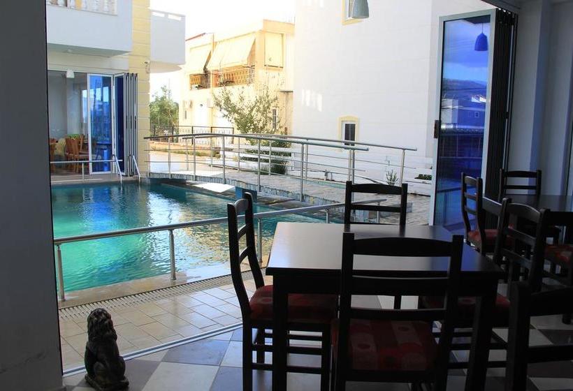 Отель Relax Apartments Ksamil