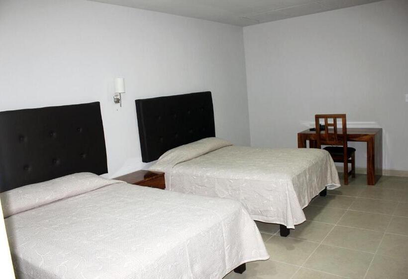 호텔 Tampico Express