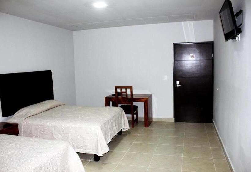 호텔 Tampico Express