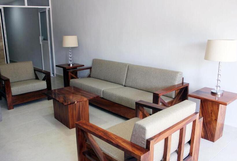 호텔 Tampico Express