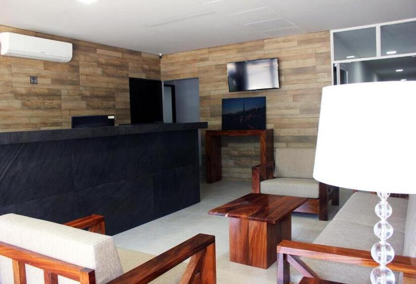 호텔 Tampico Express