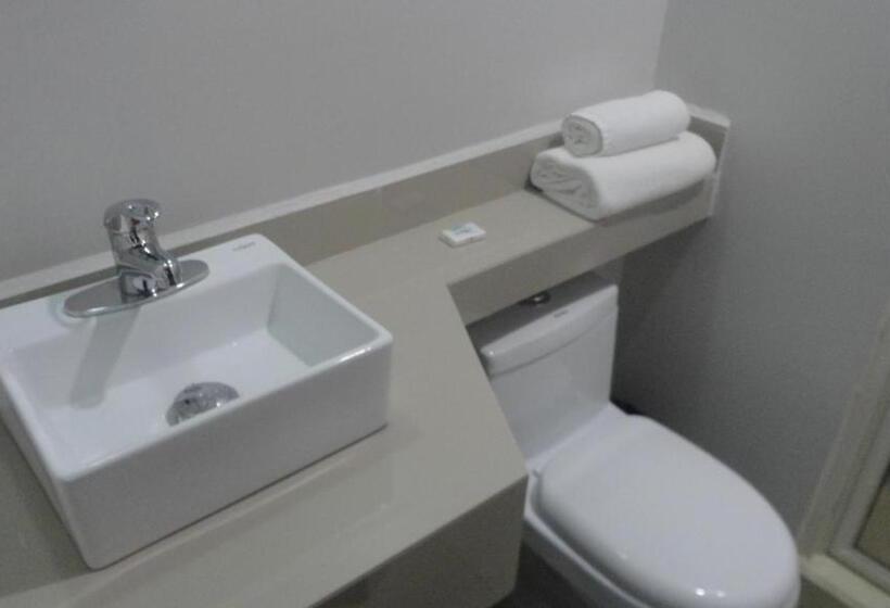 호텔 Tampico Express