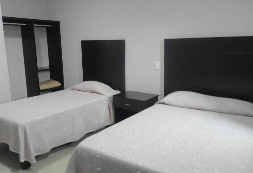 호텔 Tampico Express