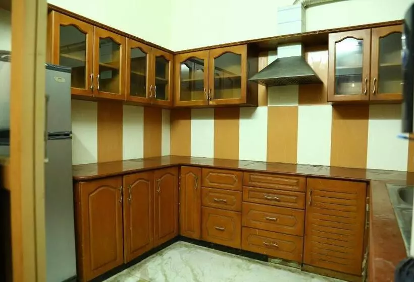 Hotelli Zingle Stay Airport