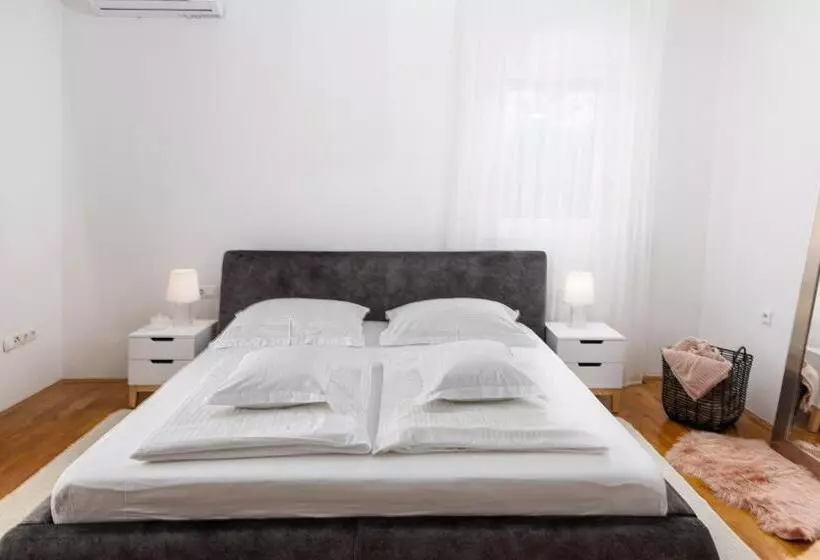 Luxury Apartments Klara