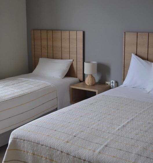 בית מלון כפרי Rondo's