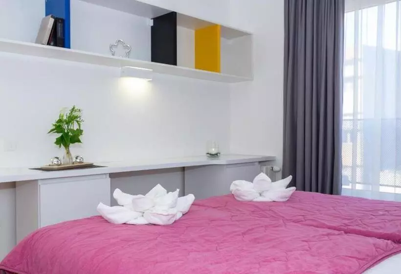 Rooms Dr. Franjo Tuđman   Hostel