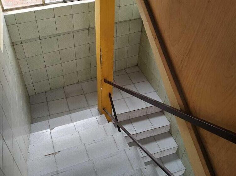 تختخواب و صبحانه Hostal Terrabella Srl