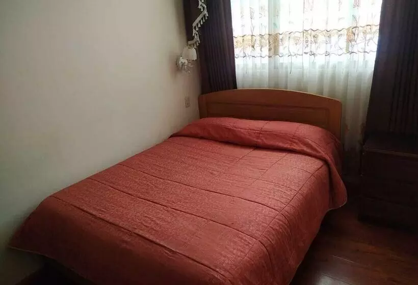 تختخواب و صبحانه Hostal Terrabella Srl