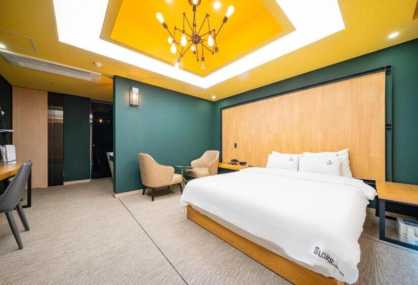 فندق Louis Boutique