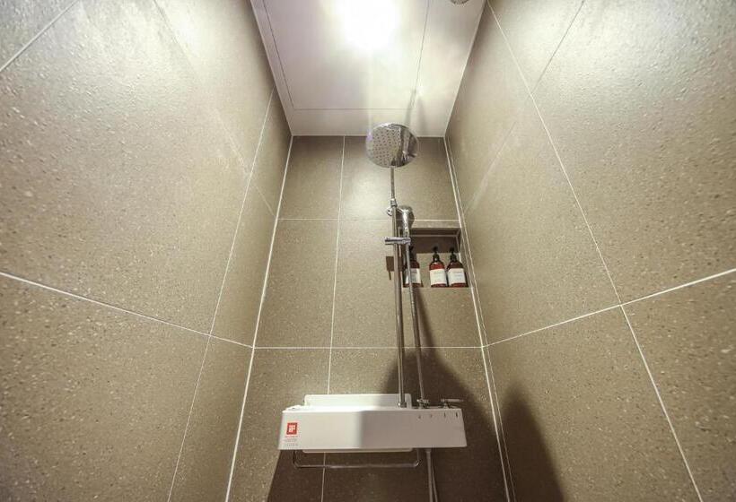 فندق Louis Boutique