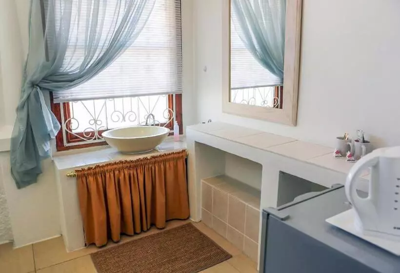 Hotelli Mr Pell S House Self Catering Accommodation