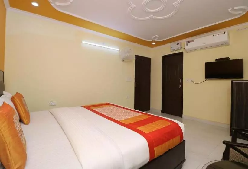 Oyo 9809 Hotel Shree Residency