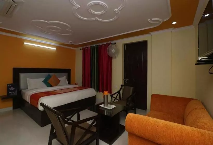 Oyo 9809 Hotel Shree Residency