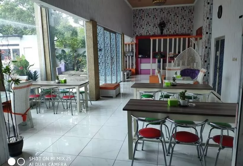 Hotelli Boegenviel Syariah