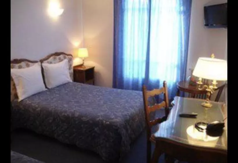 هتل Hôtel De Clagny