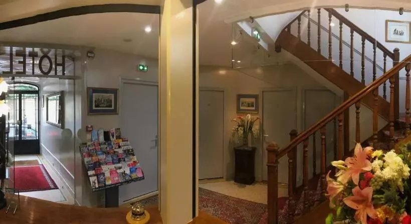 هتل Hôtel De Clagny