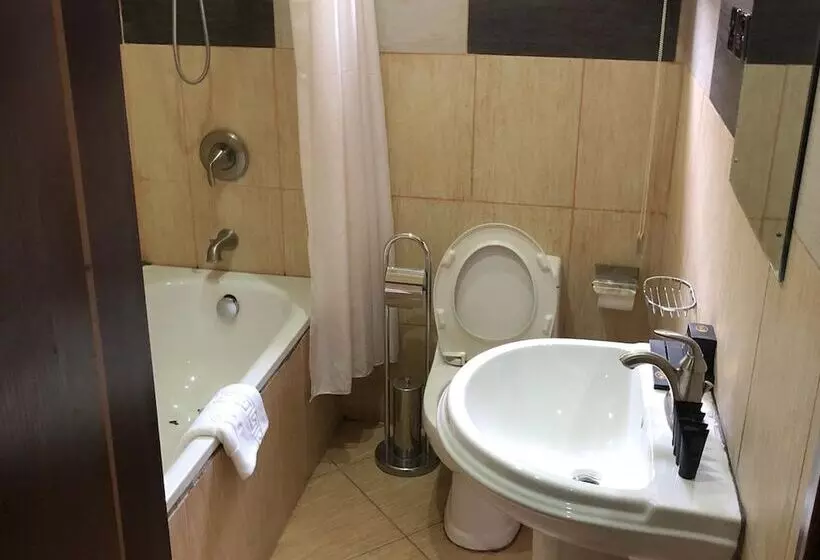 Eterno Hotels Limited