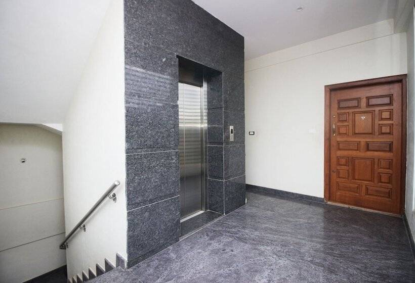 هتل Oyo 9611 Near Chamundi Hills