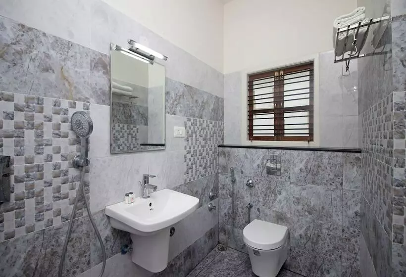 Hotelli Oyo 9611 Near Chamundi Hills