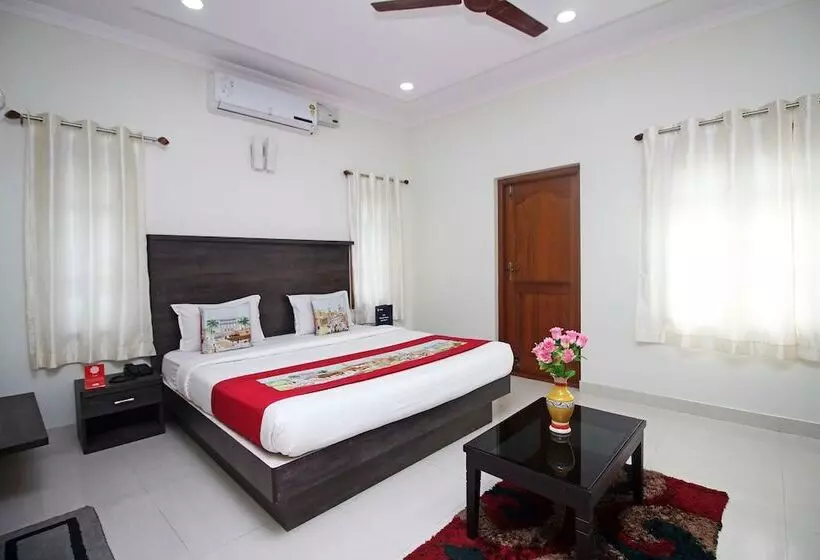 Hotelli Oyo 9611 Near Chamundi Hills