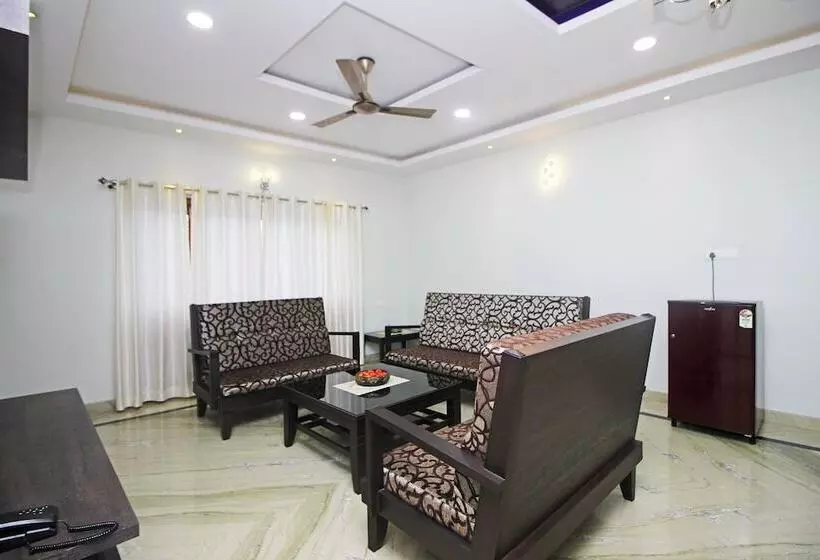 Hotelli Oyo 9611 Near Chamundi Hills