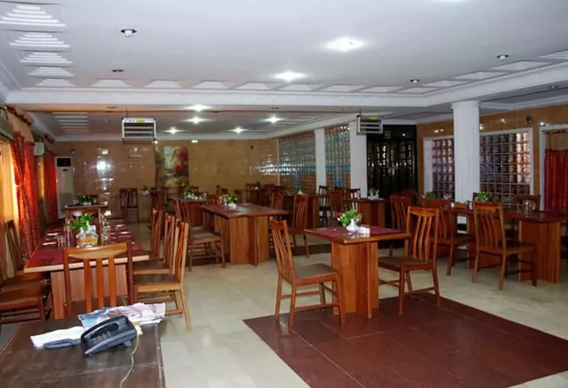 Hotelli Royal Marble