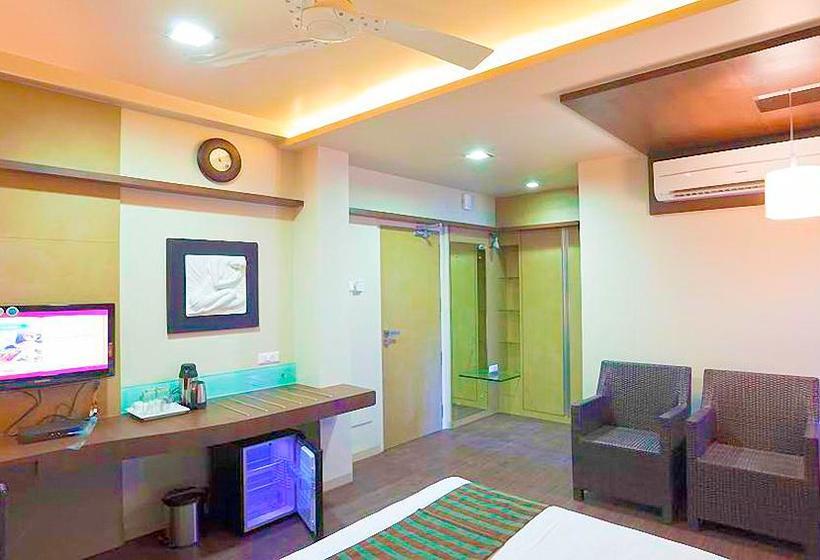 Отель Skylark Business