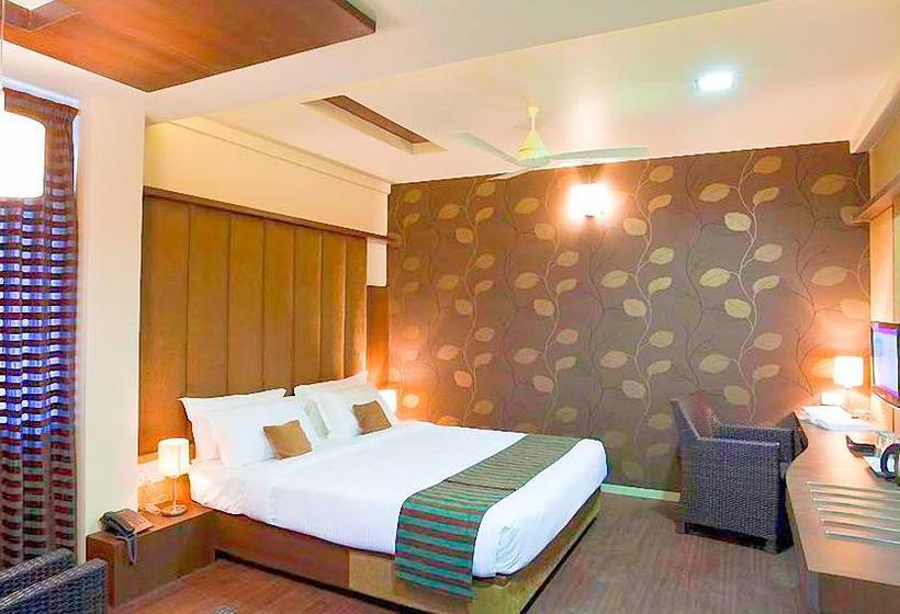 Отель Skylark Business