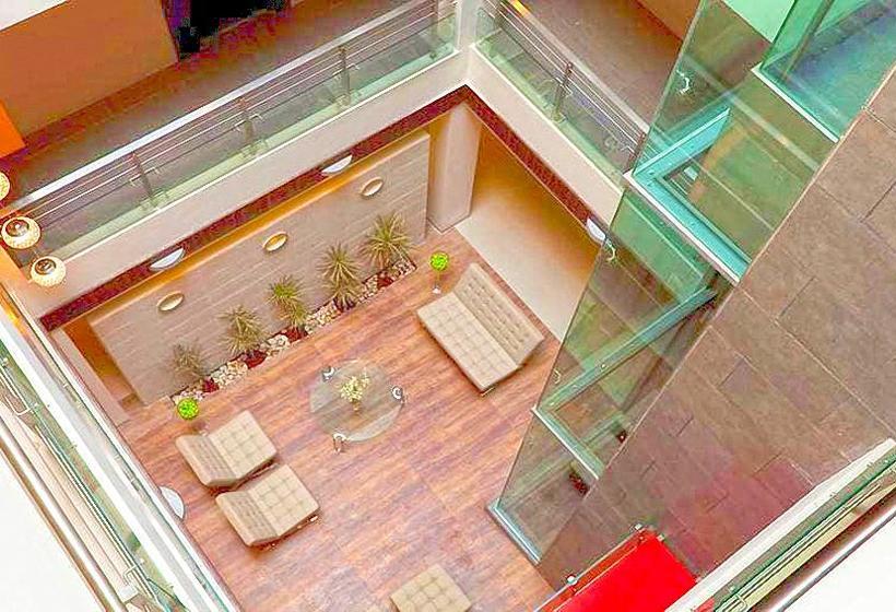 Отель Skylark Business