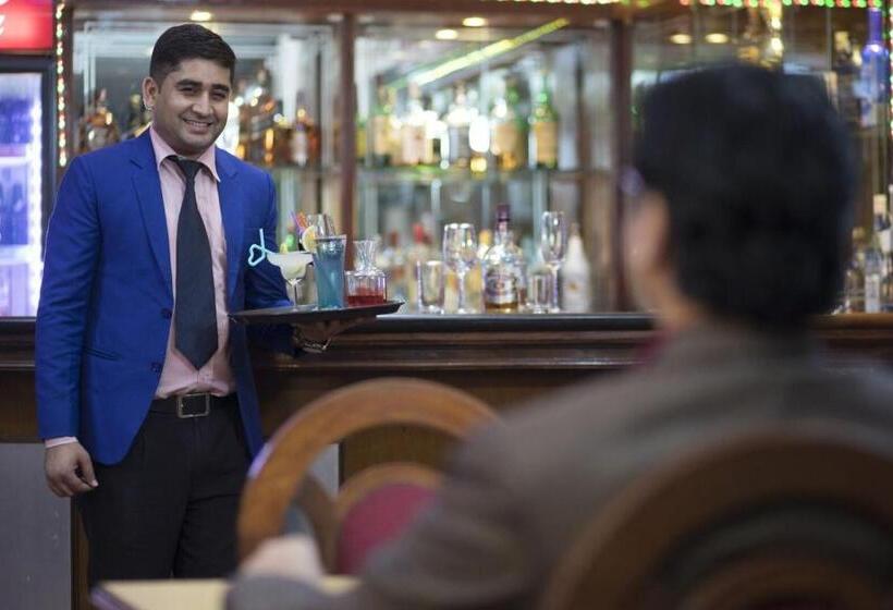 هتل United Business