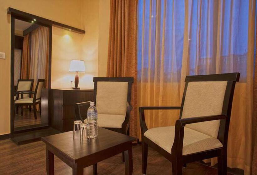 هتل United Business