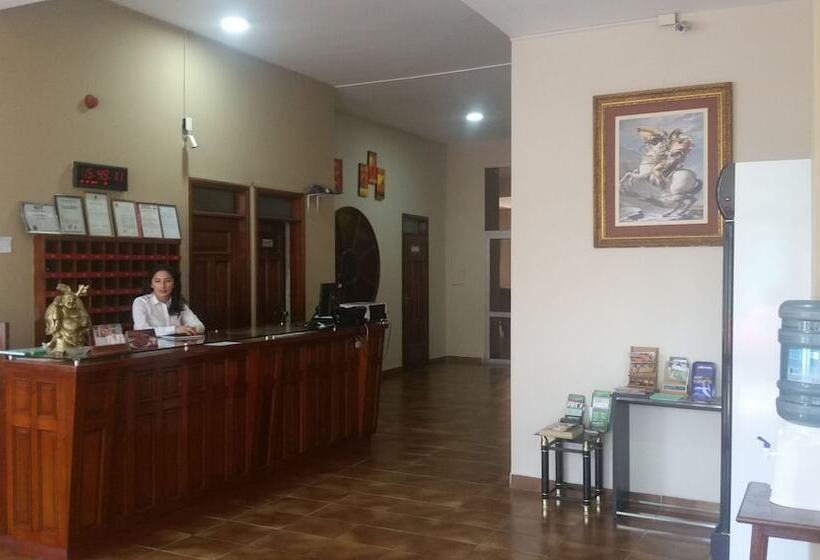 هاستل Hostal Ibiza