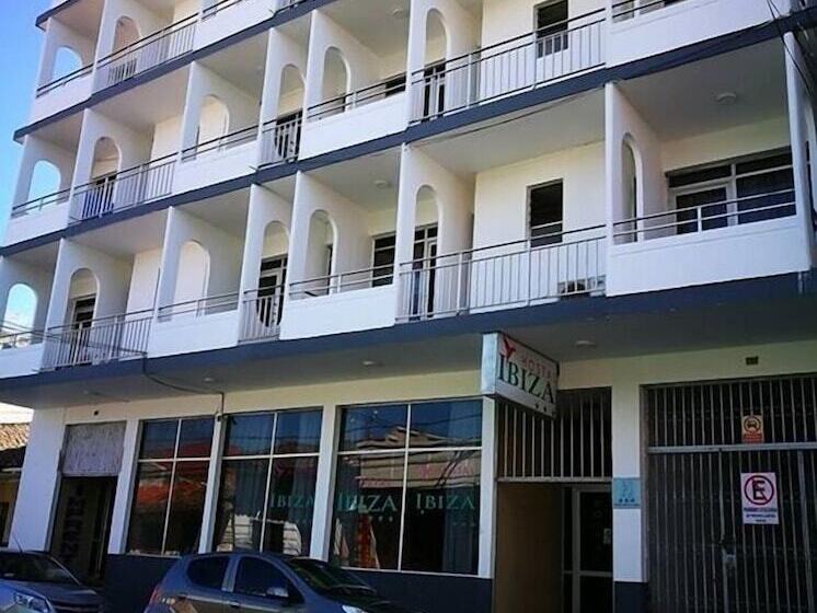 هاستل Hostal Ibiza