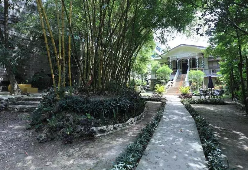 ユースホステル Oasis Balili Heritage Lodge