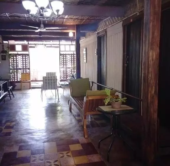 ユースホステル Oasis Balili Heritage Lodge